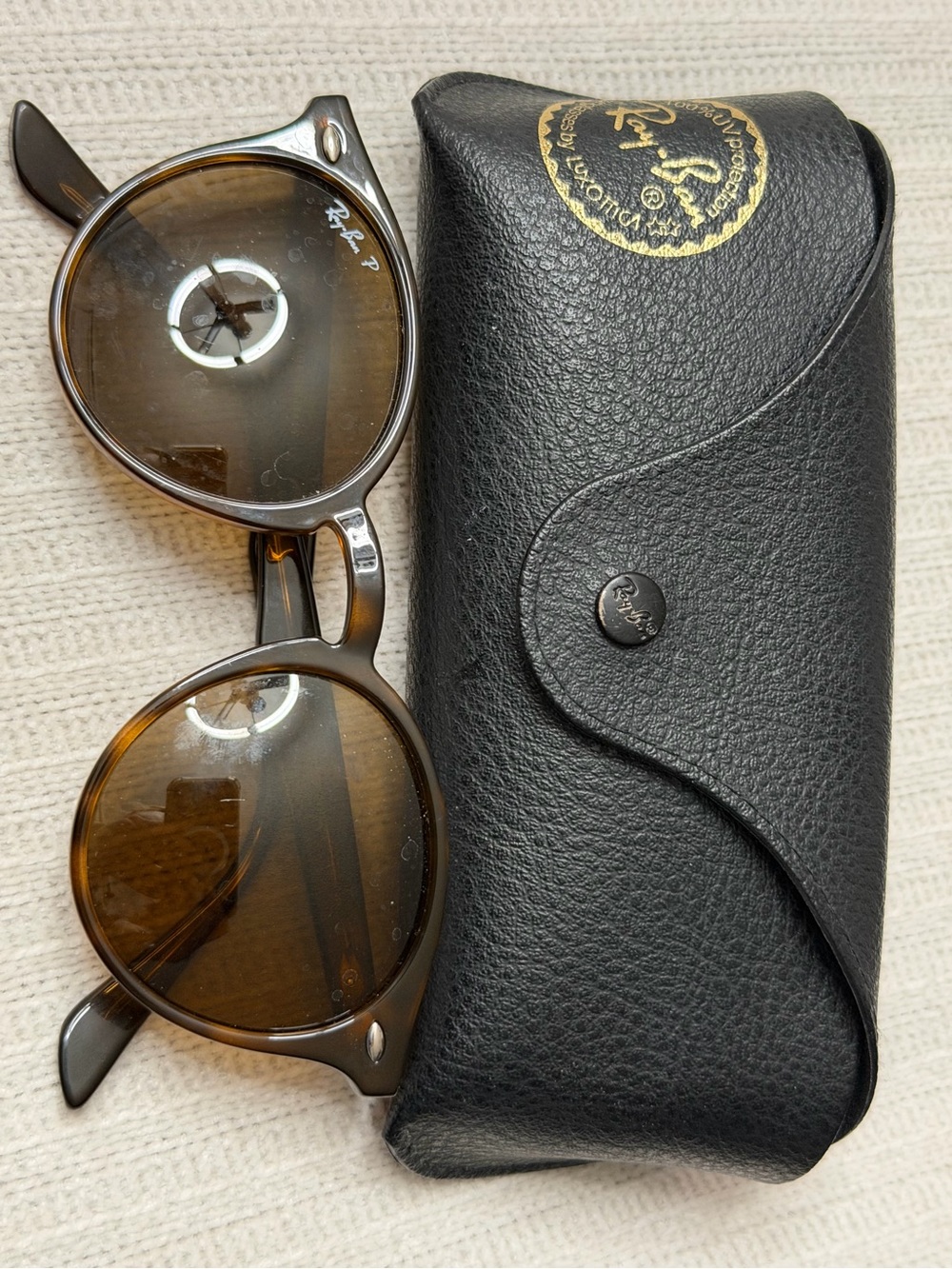 Ray-Ban Round Tortoise Polarized Sunglasses with Case